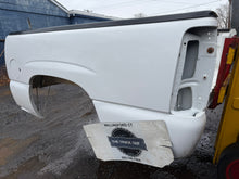 Load image into Gallery viewer, 1999-2006 chevy/gmc southern ROT FREE 5.9ft extra short bed