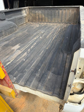 Load image into Gallery viewer, 1999-2006 chevy/gmc southern rot free 8ft long bed
