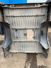 Load image into Gallery viewer, 2011-2016 ford super duty southern rot free 6.5ft short bed