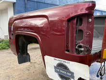 Load image into Gallery viewer, 2015-2019 GMC Sierra southern rot free 5.9ft extra short bed