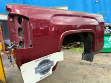 Load image into Gallery viewer, 2015-2019 GMC Sierra southern rot free 5.9ft extra short bed