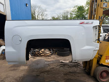 Load image into Gallery viewer, 2015-2019 chevy Silverado southern rot free 5.9ft extra short bed