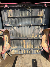 Load image into Gallery viewer, 1995-1998 Toyota t100 extra cab 6.5ft southern rot free bed