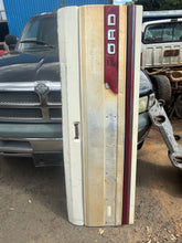 Load image into Gallery viewer, 87-97 ford OBS Southern ROT FREE 8ft long bed with tailgate
