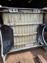 Load image into Gallery viewer, 2009-2014 Ford f150 southern rot free 5.5ft extra short bed