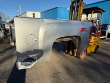 Load image into Gallery viewer, 2008-2014 chevy silverado southern ROT FREE 6.6ft short bed