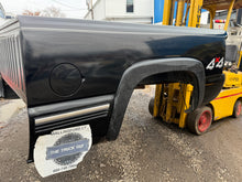 Load image into Gallery viewer, 1999-2006 chevy/gmc southern ROT FREE 6.6ft short bed with tailgate.