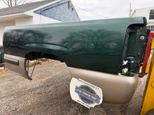 Load image into Gallery viewer, 1999-2006 chevy/gmc southern ROT FREE 6.6ft short bed