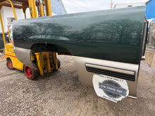 Load image into Gallery viewer, 1999-2006 chevy/gmc southern ROT FREE 6.6ft short bed