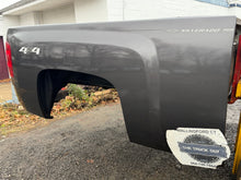 Load image into Gallery viewer, 2008-2014 chevy silverado southern rot free 6.6ft short bed