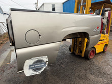 Load image into Gallery viewer, 1999-2006 chevy/gmc southern ROT FREE 6.6ft short bed