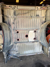 Load image into Gallery viewer, 2011-2016 ford super duty southern ROT FREE 6.5ft short bed
