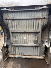 Load image into Gallery viewer, 2011-2016 ford super duty southern rot free 6.5ft short bed