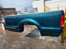Load image into Gallery viewer, 1999-2010 ford super duty southern ROT FREE 8ft long bed