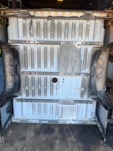 Load image into Gallery viewer, 08-14 chevy silverado southern ROT FREE 6.6ft short bed