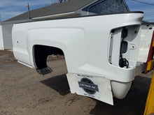Load image into Gallery viewer, 2015-2019 chevy silverado southern rot free like new 8ft long bed