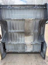 Load image into Gallery viewer, 1999-2006 chevy/gmc southern ROT FREE 6.6ft short bed