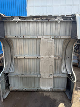 Load image into Gallery viewer, 1999-2006 chevy/gmc southern ROT FREE 6.6ft short bed