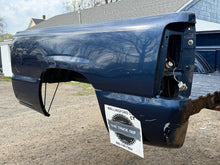 Load image into Gallery viewer, 1999-2006 chevy/gmc southern ROT FREE 6.6ft short bed