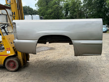 Load image into Gallery viewer, 1999-2006 chevy/gmc southern rot free 6.6ft short bed
