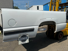 Load image into Gallery viewer, 99-06 chevy/gmc southern ROT FREE 8ft long bed