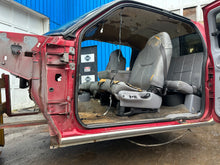 Load image into Gallery viewer, 1998-2002 dodge ram southern rot free CAB
