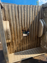 Load image into Gallery viewer, 1999-2006 chevy/gmc southern ROT FREE 6.6ft short bed