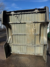 Load image into Gallery viewer, 1999-2006 chevy/gmc southern rot free 6.6ft short bed