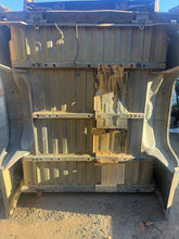 Load image into Gallery viewer, 2007.5-2014 Chevy Silverado southern rot free 6.6fts short bed