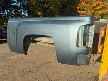 Load image into Gallery viewer, 2007.5-2014 Chevy Silverado southern rot free 6.6fts short bed
