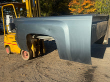 Load image into Gallery viewer, 2007.5-2014 Chevy Silverado southern rot free 6.6fts short bed