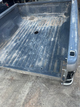 Load image into Gallery viewer, 1999-2010 ford super duty southern rot free 6.5ft short bed
