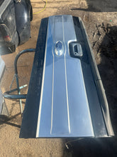 Load image into Gallery viewer, 2011-2016 ford super duty southern rot free platinum tailgate with step