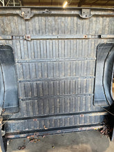 Load image into Gallery viewer, 79-87 chevy/gmc southern rot free 6ft single tank short bed