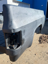 Load image into Gallery viewer, 79-87 chevy/gmc southern rot free 6ft single tank short bed