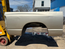 Load image into Gallery viewer, 2002-2009 dodge ram southern rot free 6.5ft short bed with tailgate
