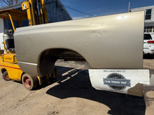 Load image into Gallery viewer, 2002-2009 dodge ram southern rot free 6.5ft short bed with tailgate
