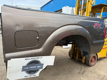 Load image into Gallery viewer, 2011-2016 ford super duty southern rot free 6.5ft short bed
