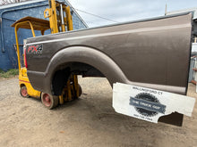 Load image into Gallery viewer, 2011-2016 ford super duty southern rot free 6.5ft short bed
