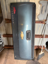 Load image into Gallery viewer, 2008-2014 chevy silverado southern rot free 6.6ft short bed
