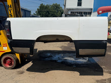 Load image into Gallery viewer, 1999-2006 chevy/gmc southern rot free 6.6ft short bed
