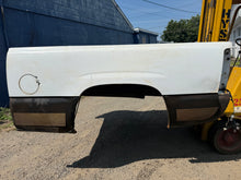 Load image into Gallery viewer, 1999-2006 chevy/gmc southern rot free 6.6ft short bed
