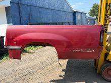 Load image into Gallery viewer, 1995-1998 Toyota t100 extra cab 6.5ft southern rot free bed
