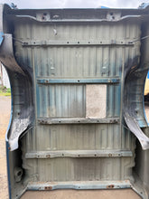 Load image into Gallery viewer, 1999-2010 ford super duty southern ROT FREE 8ft long bed

