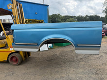 Load image into Gallery viewer, 1987-1997 ford OBS southern rot free 6.5ft short dual tank bed
