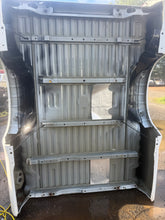 Load image into Gallery viewer, 2011-2016 ford super duty southern rot free 8ft long bed

