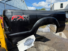Load image into Gallery viewer, 2011-2016 ford super duty southern ROT FREE 6.5ft short bed
