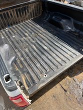 Load image into Gallery viewer, 2011-2016 ford super duty southern ROT FREE 6.5ft short bed
