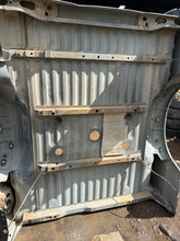 Load image into Gallery viewer, 2011-2016 ford super duty southern ROT FREE 6.5ft short bed
