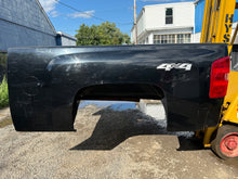 Load image into Gallery viewer, 2008-2014 chevy silverado southern rot free 6.6ft short bed
